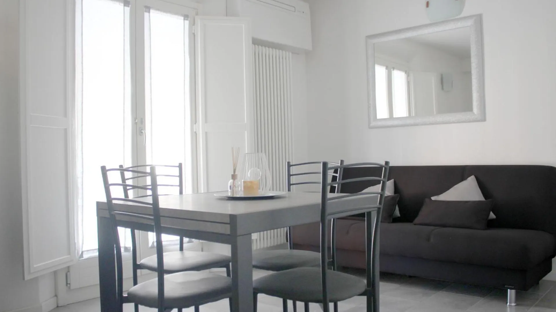 Sky Loft Airport - Modern Apt 1St Floor Apartment Bologna