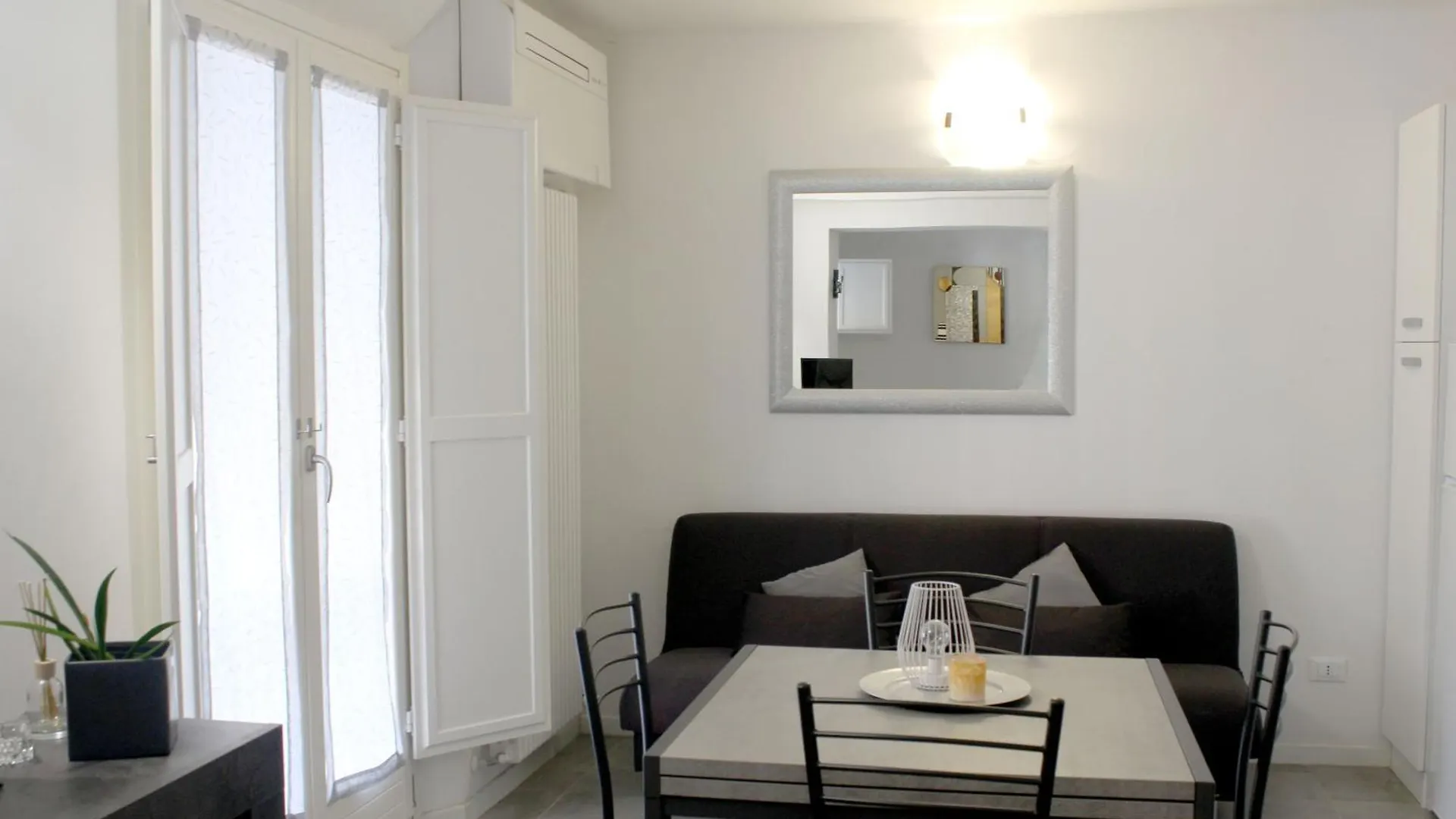 Sky Loft Airport - Modern Apt 1St Floor Apartment Bologna 0*,  Italy