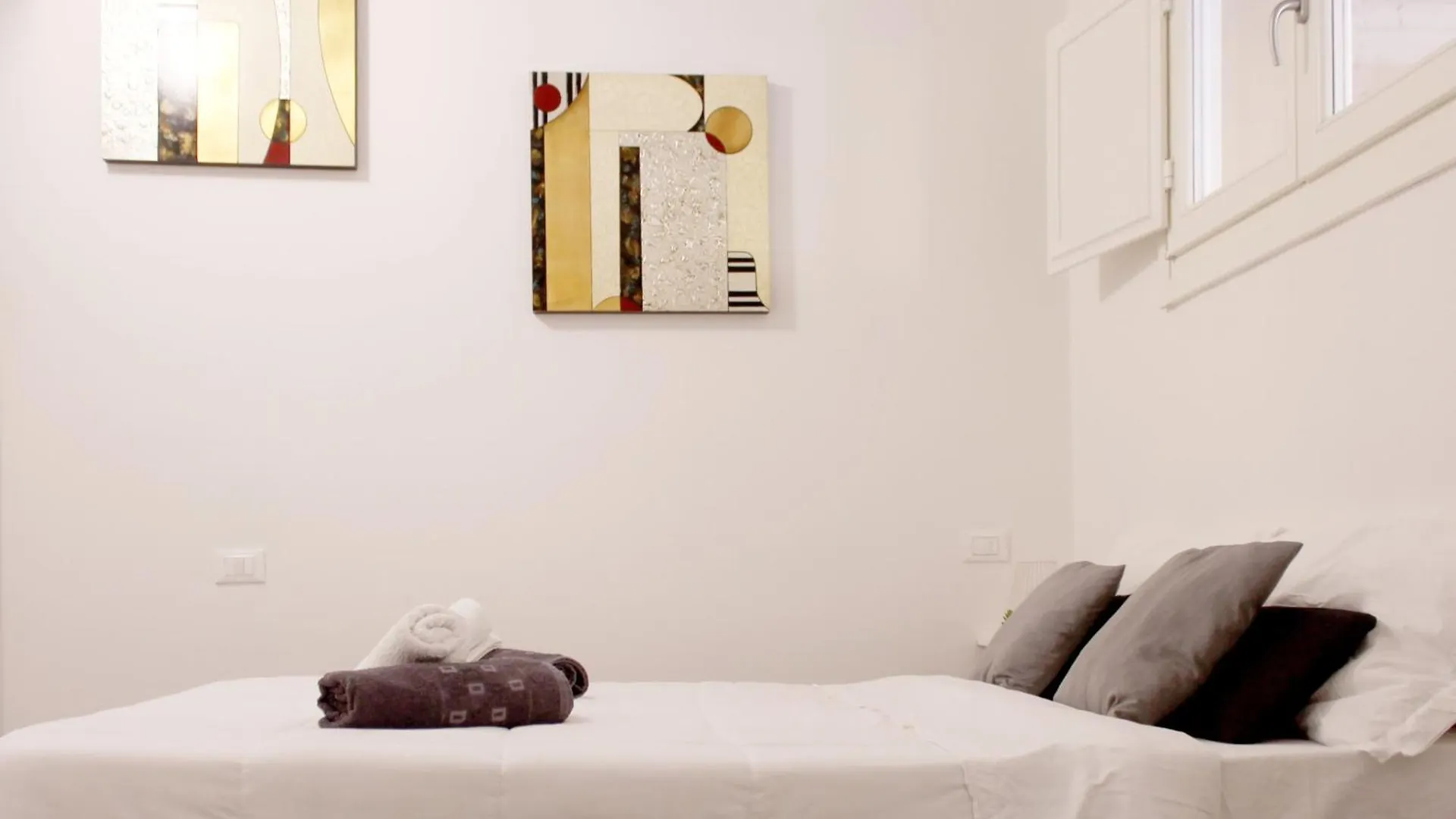 Sky Loft Airport - Modern Apt 1St Floor Apartment Bologna 0*,  Italy